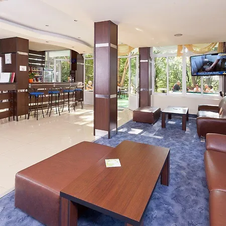 Blue Sky - & Parking Szálloda Aranyhomok