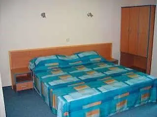 Blue Sky - & Parking Aranyhomok