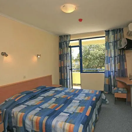 Blue Sky - & Parking