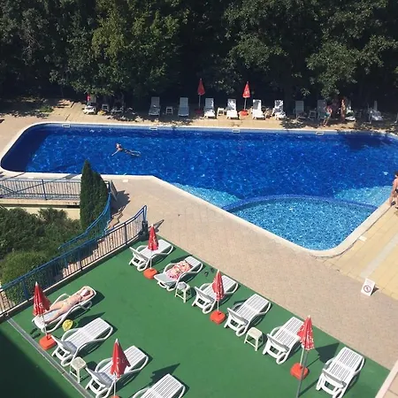 Otel Blue Sky - & Parking