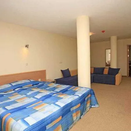 Otel Blue Sky - & Parking